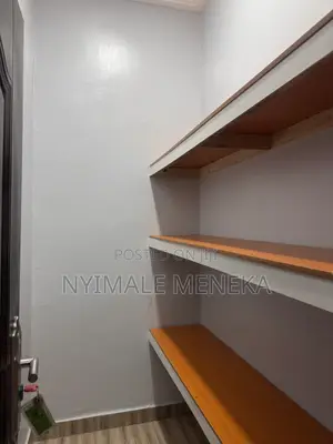 3bdrm Block of Flats in Peter Odili, Okuru for rent