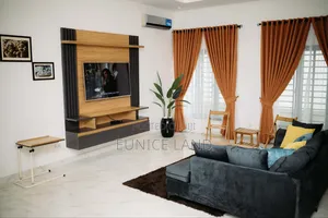Furnished 2bdrm Apartment in Euniceland Apartment, Ilaje / Lekki