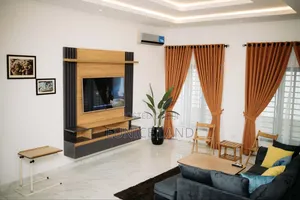 Furnished 2bdrm Apartment in Euniceland Apartment, Ilaje / Lekki