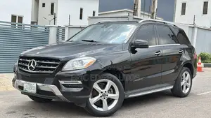 Mercedes-Benz M Class ML350 4dr SUV (3.5L 6cyl 7A) 2015 Black