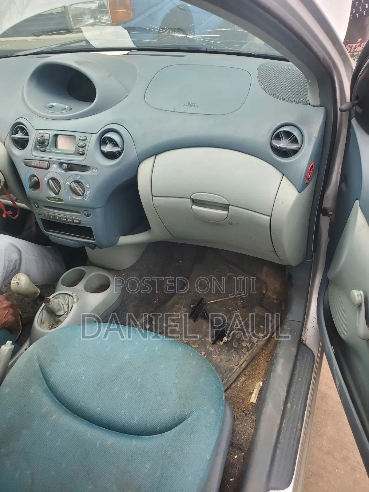 Toyota Yaris 2004 Silver