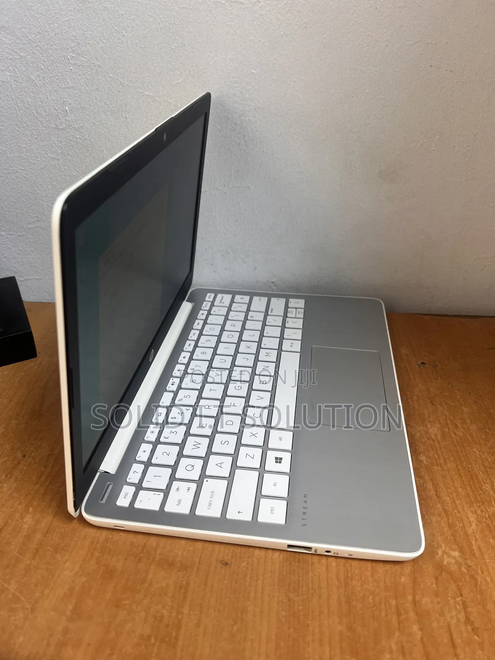 Laptop HP 2GB Intel Celeron SSD 32GB