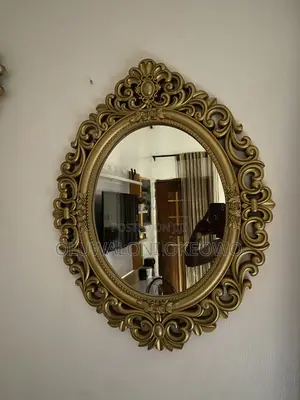 Royal Mirror 