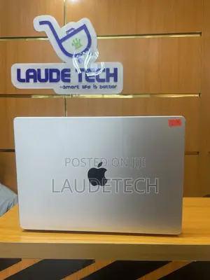 Laptop Apple MacBook Pro 2023 M3 8GB Apple M3 SSD 1T