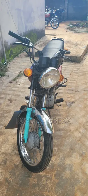 Bajaj Boxer 2023 Red