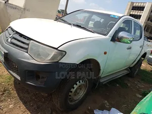 Mitsubishi L200 2006 White