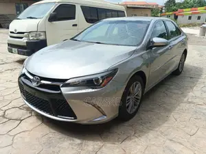Toyota Camry 2015 Silver