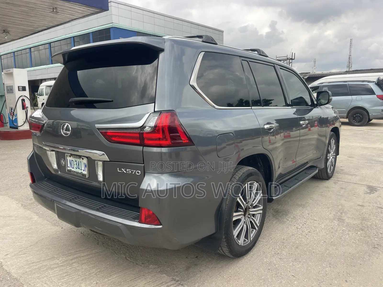 Lexus LX 2017 Gray