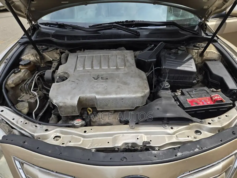 Toyota Camry 2010 Gold