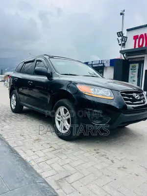 Hyundai Santa Fe 2011 Black
