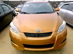 Toyota Matrix 2014 Orange