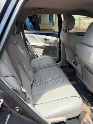 Toyota Venza V6 AWD 2010 Gray