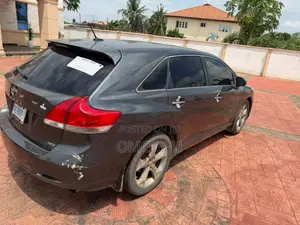 Toyota Venza V6 AWD 2010 Gray