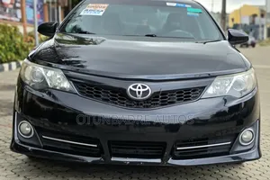 Toyota Camry SE 4dr Sedan (2.5L 4cyl 6A) 2013 Black