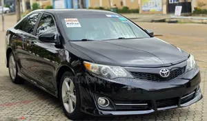 Toyota Camry SE 4dr Sedan (2.5L 4cyl 6A) 2013 Black