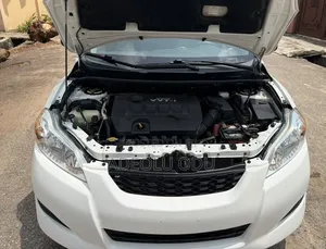 Toyota Matrix 2010 White
