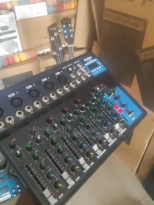 Yamaha 7chanels Flat Mixer