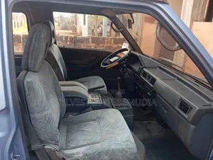Mitsubishi L300 2002 Blue