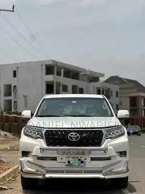 Toyota Land Cruiser Prado 4.0 Petrol GX-L 2022 White