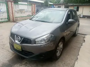 Nissan Qashqai 2013 Gray