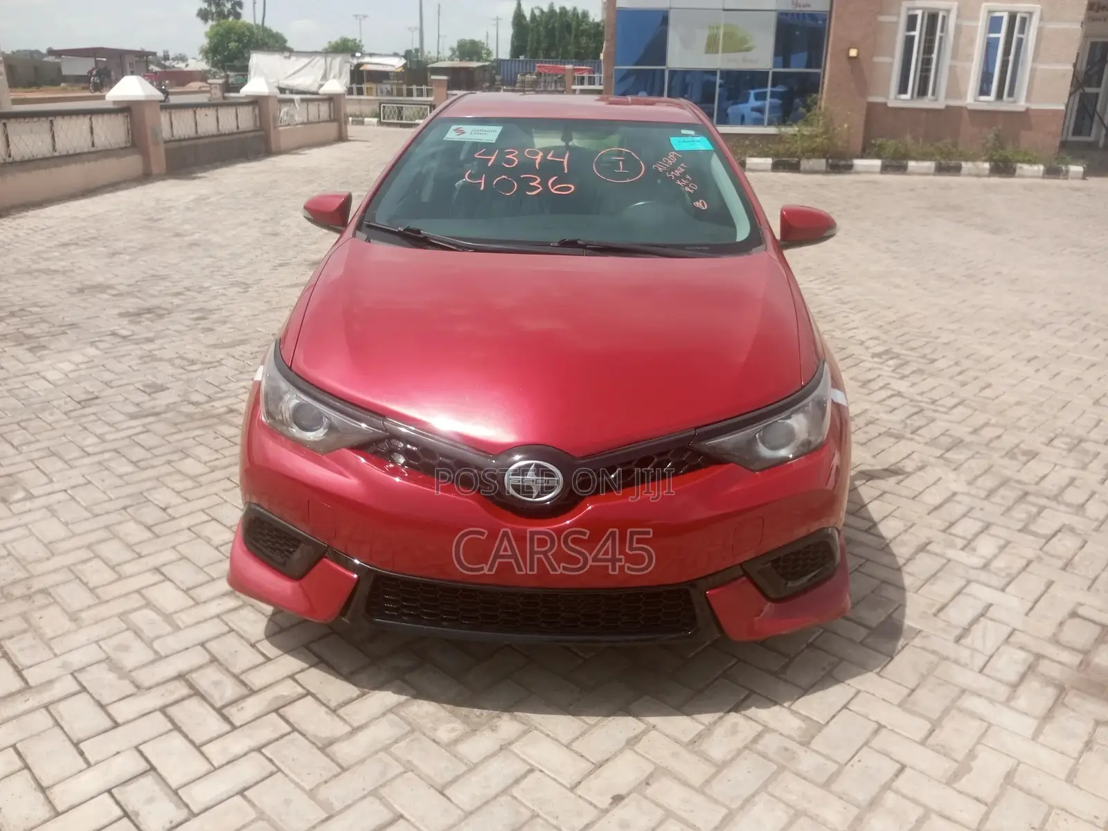 Scion iM Base 2016 Red