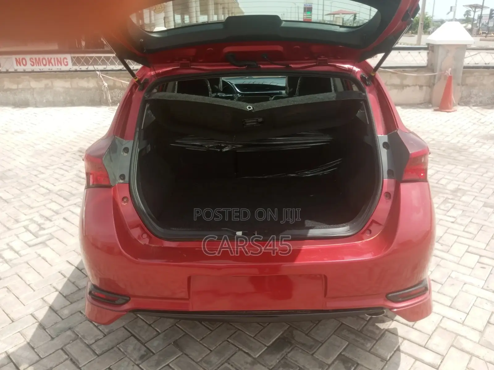 Scion iM Base 2016 Red