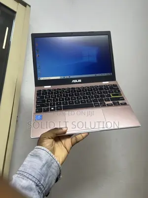 Laptop Asus 4GB Intel Celeron SSD 72GB