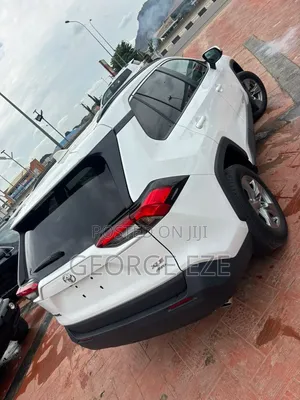Toyota RAV4 2024 White