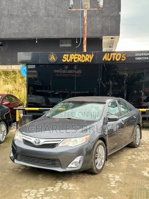 Toyota Camry LE 4dr Sedan (2.5L 4cyl 6A) 2012 Gray