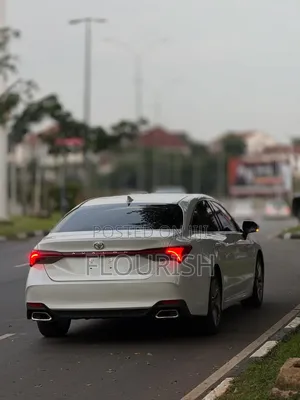 Toyota Avalon 2019 White