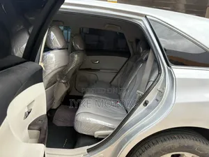 Toyota Venza 2011 Silver