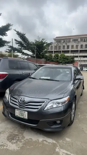 Toyota Camry 2009 Gray