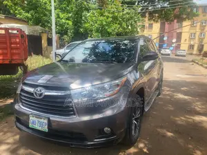 Toyota Highlander 2018 Brown
