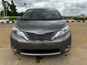 Toyota Sienna 2014 Gray