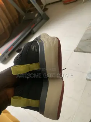 Neatly Used Skechers Gorun