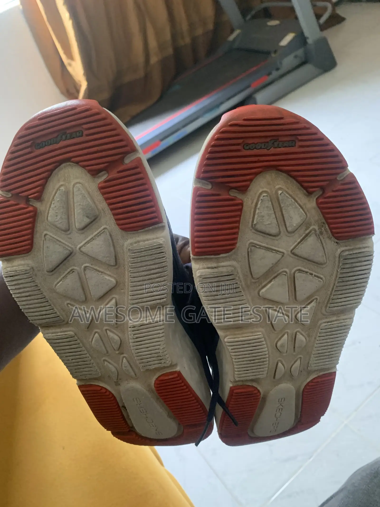 Neatly Used Skechers Gorun