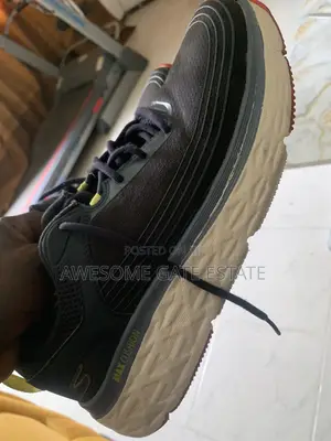 Neatly Used Skechers Gorun