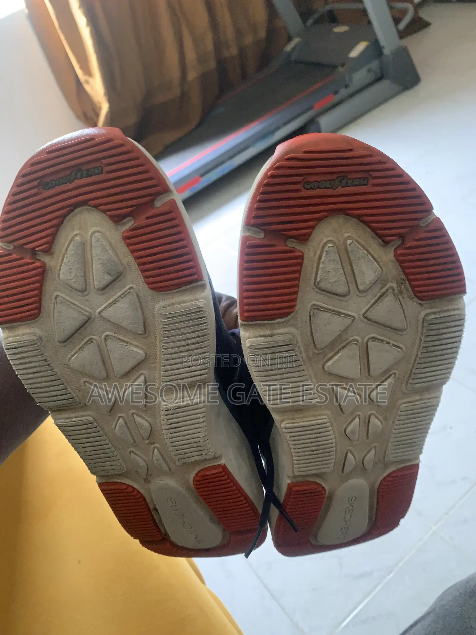 Neatly Used Skechers Gorun