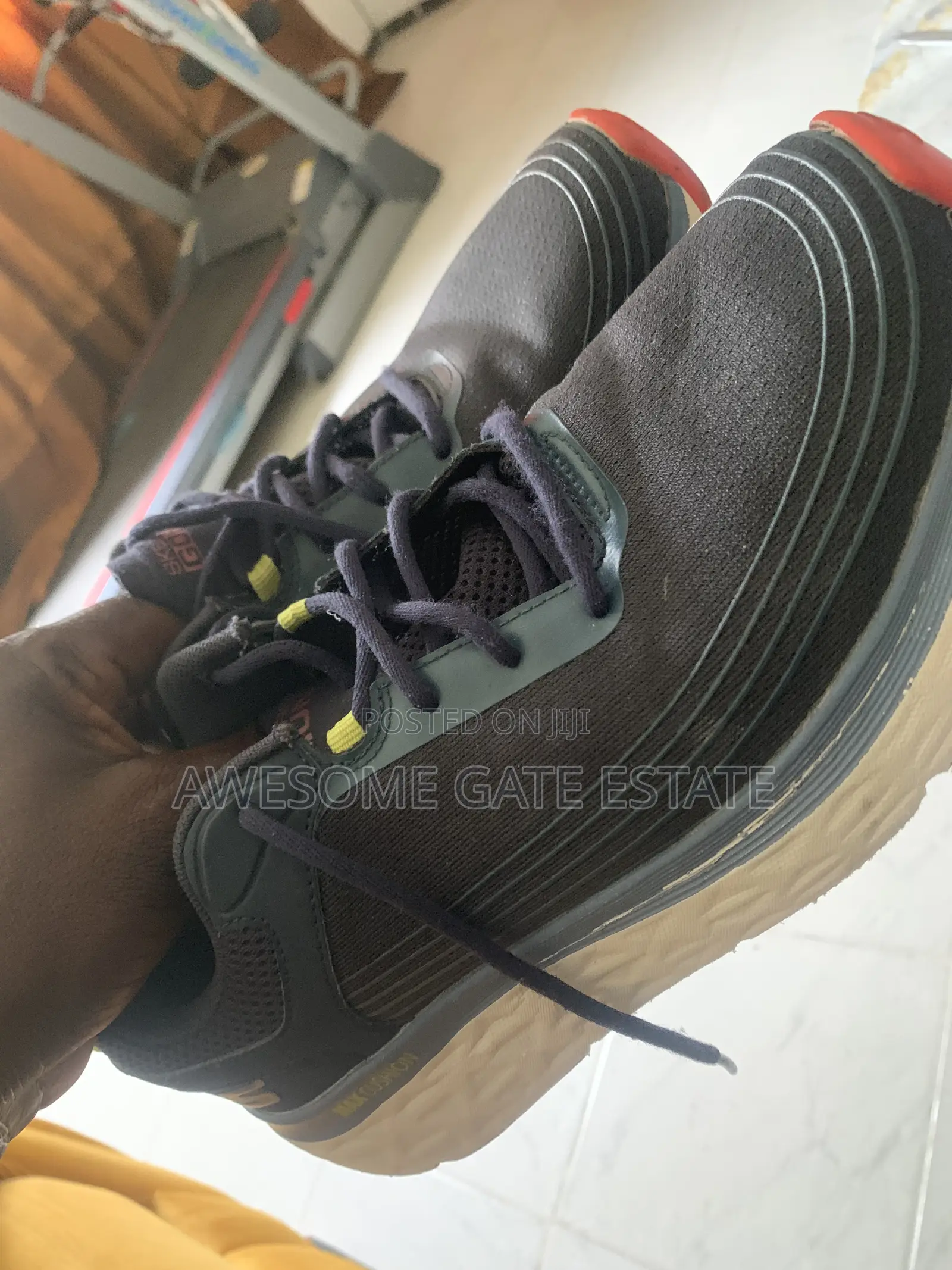 Neatly Used Skechers Gorun