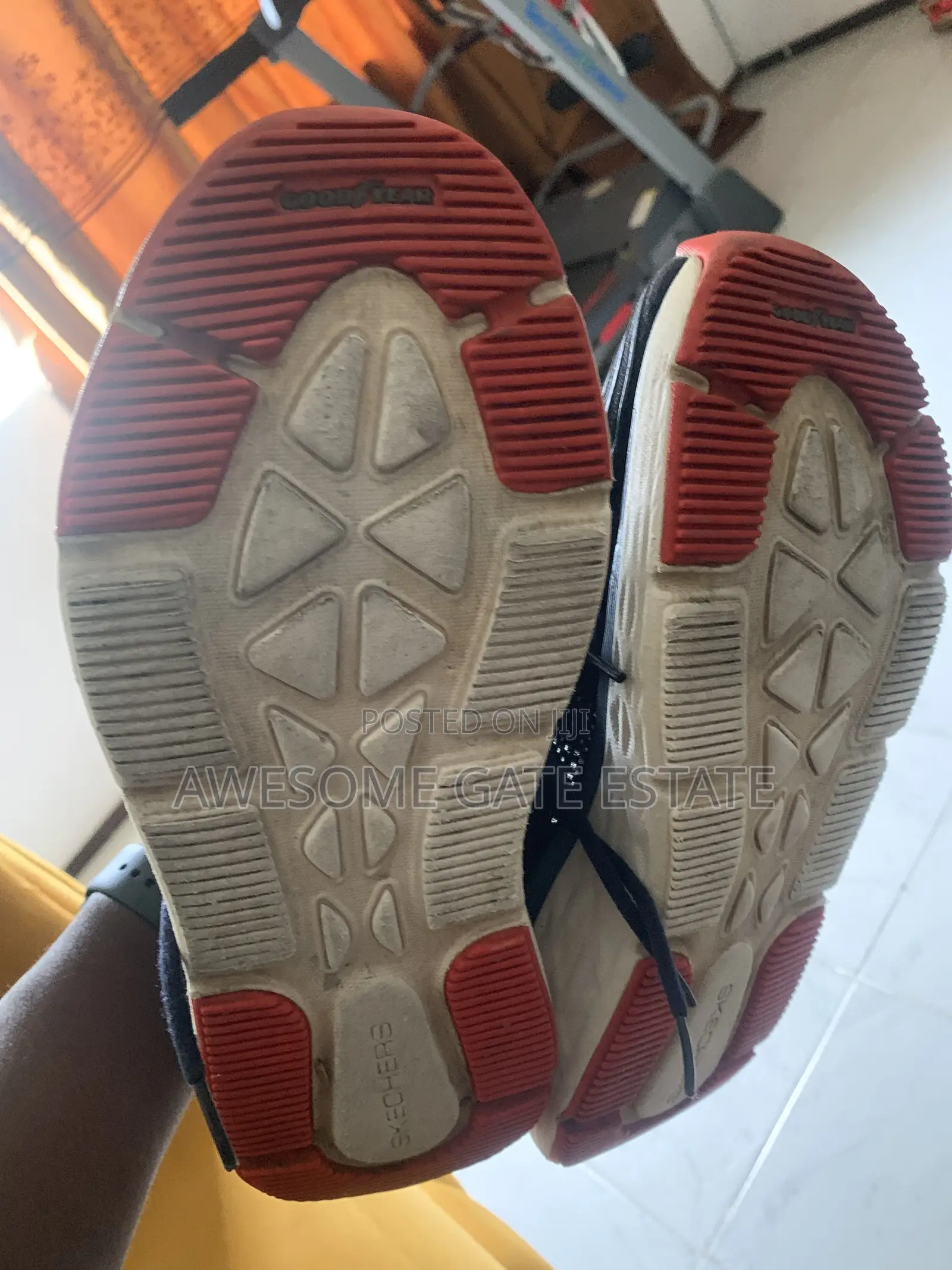 Neatly Used Skechers Gorun