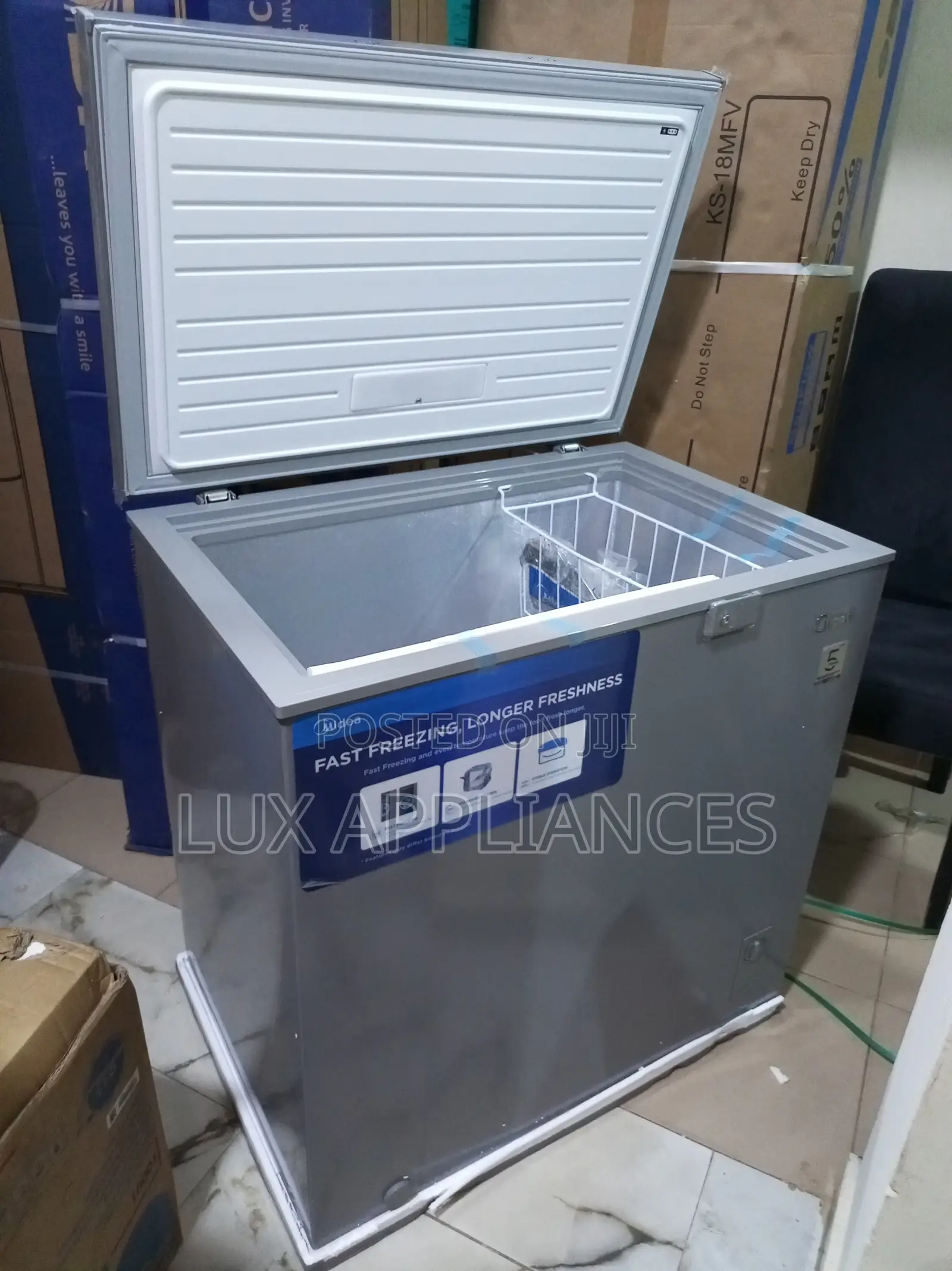 Midea 197l Deep Freezer With Maximum Storage Space