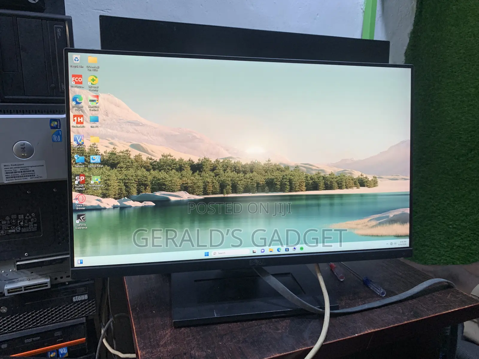 Dell 24 Inches
