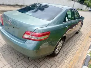 Toyota Camry LE 4dr Sedan (2.5L 4cyl 6A) 2011 Green