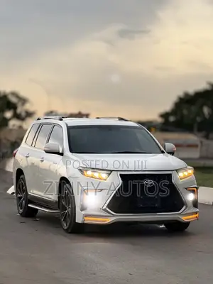 Toyota Highlander 2011 Silver