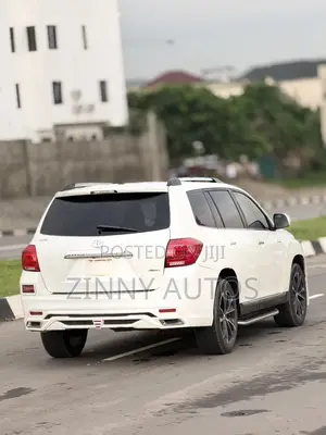 Toyota Highlander 2011 Silver