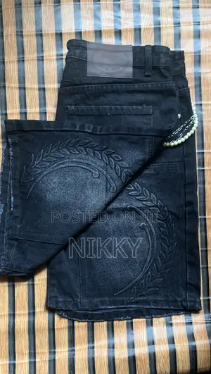 Short Jeans