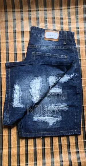 Short Jeans