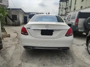 Mercedes-Benz C300 2016 White
