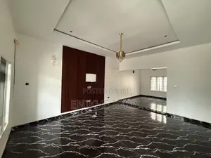 4bdrm Townhouse / Terrace in Court, Lugbe District for rent