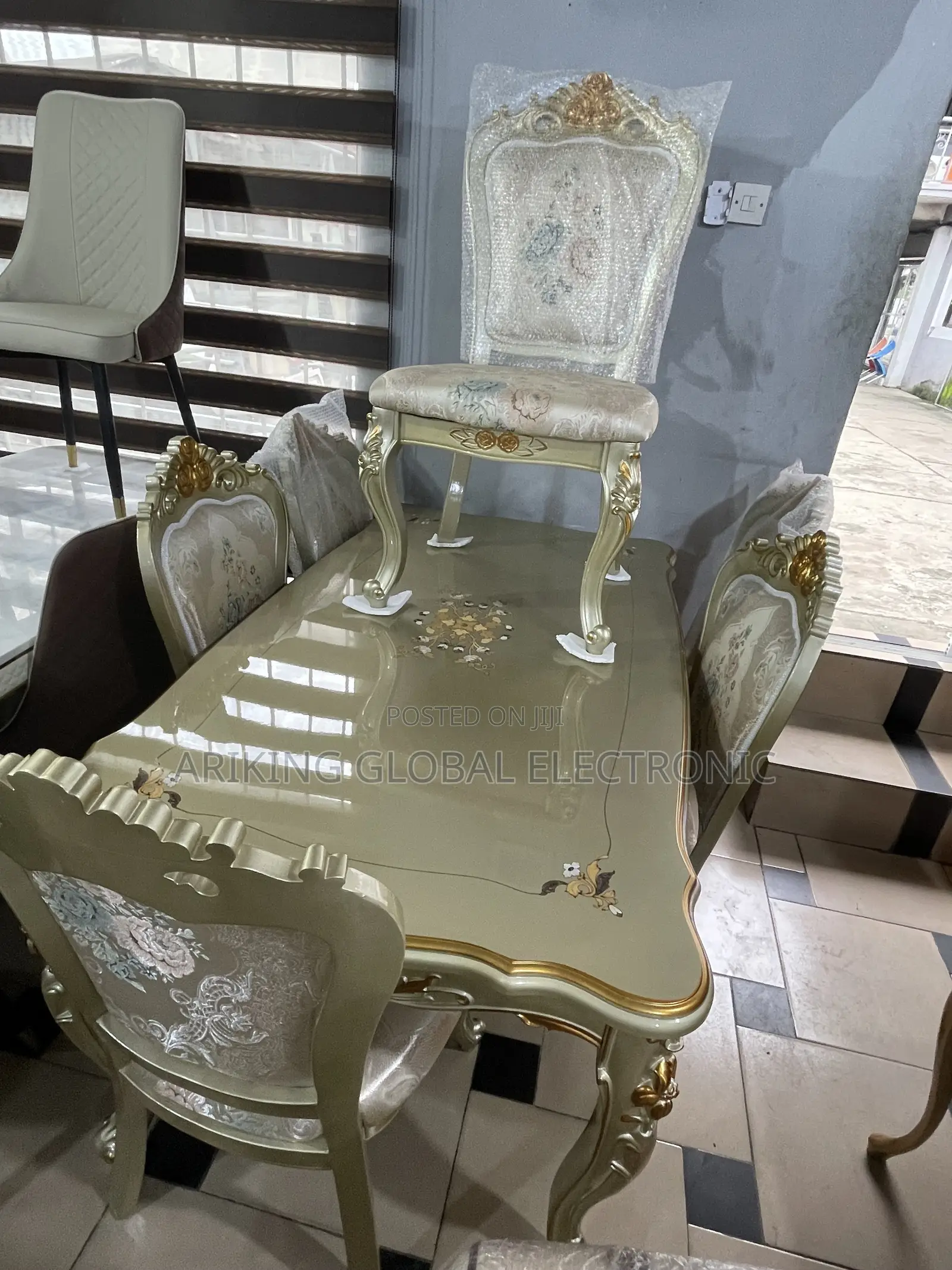 Marble Dining Table by 4 Set
